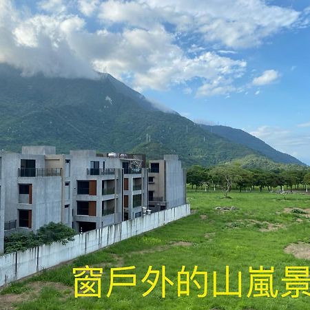 岚翠文旅（电梯民宿） 花莲市 外观 照片