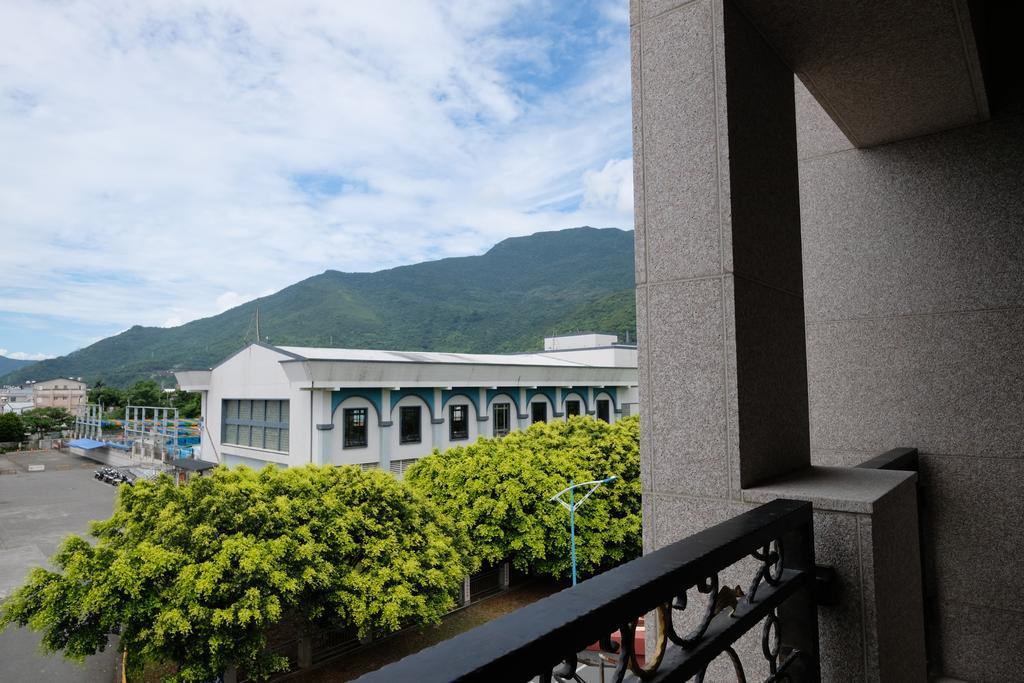岚翠文旅（电梯民宿） 花莲市 外观 照片